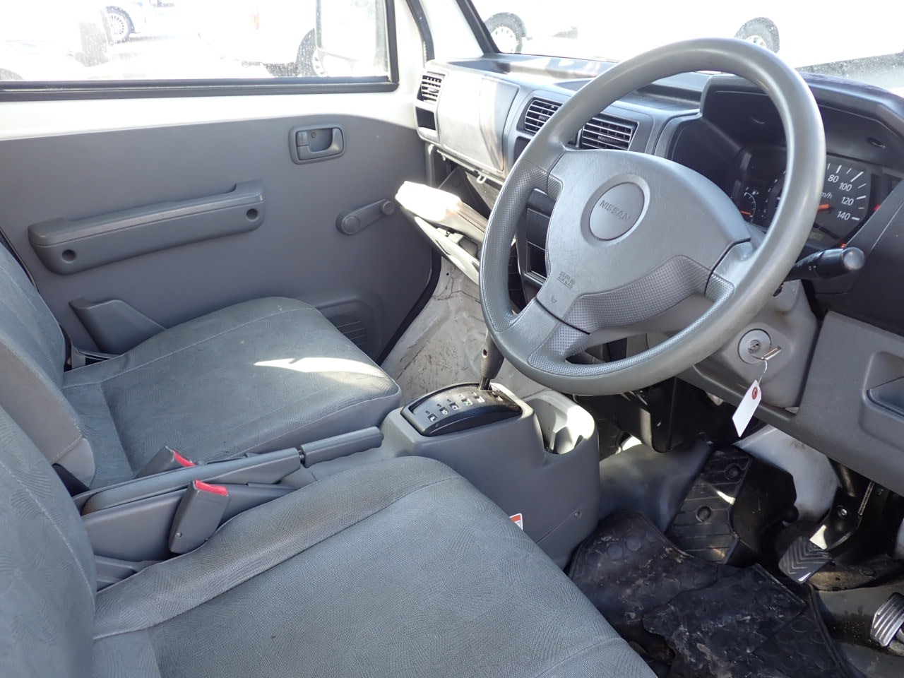 NISSAN CLIPPER