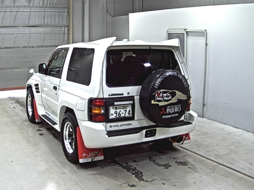 MITSUBISHI PAJERO