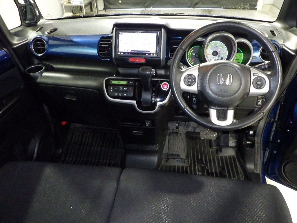 HONDA N-BOX+