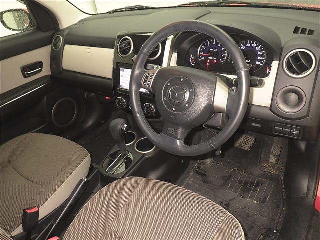 MAZDA VERISA
