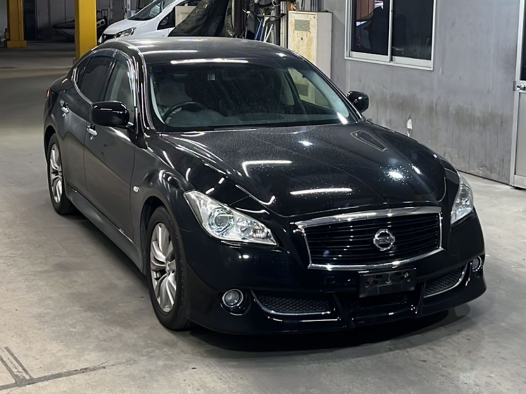 NISSAN FUGA