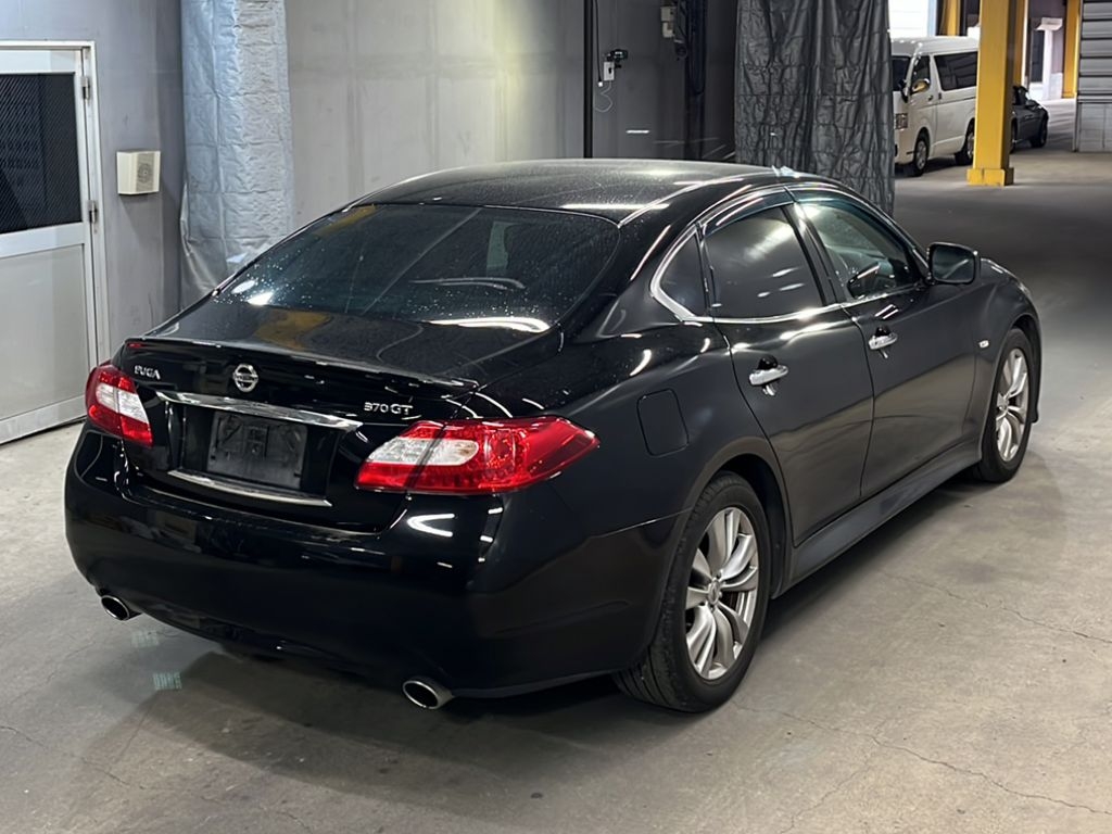NISSAN FUGA