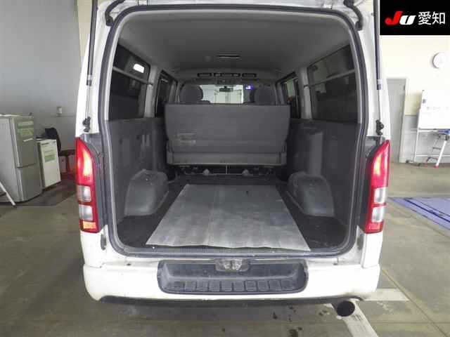 TOYOTA REGIUS ACE