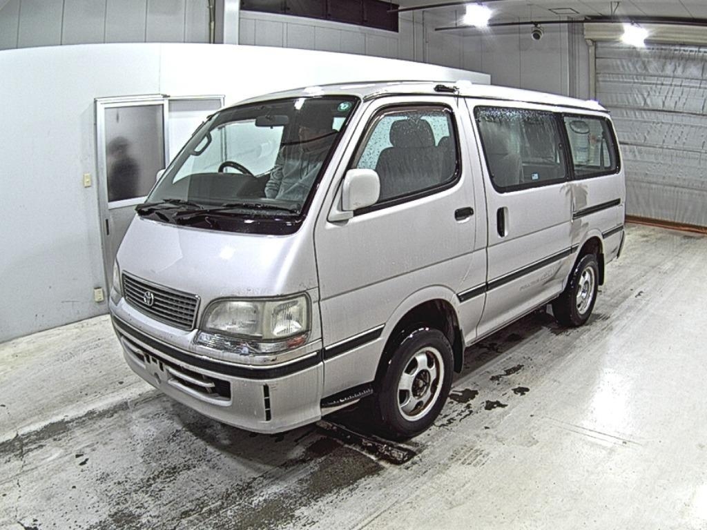 TOYOTA HIACE