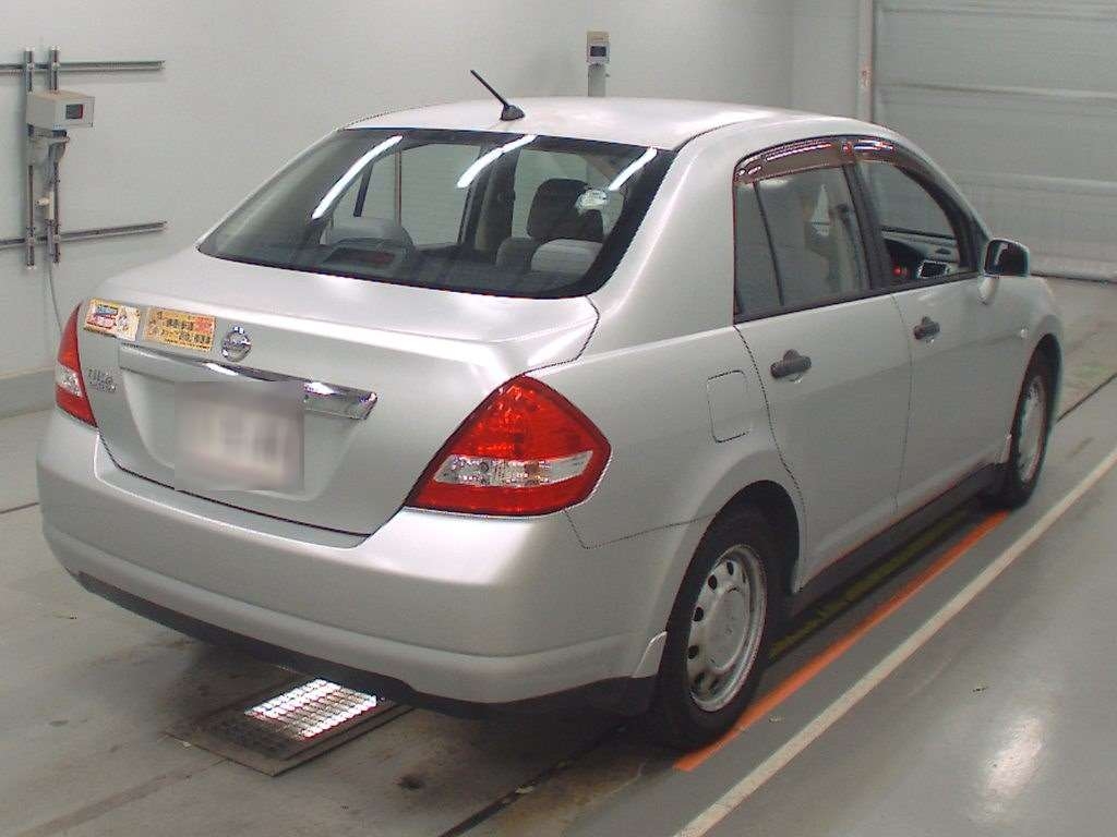NISSAN TIIDA LATIO