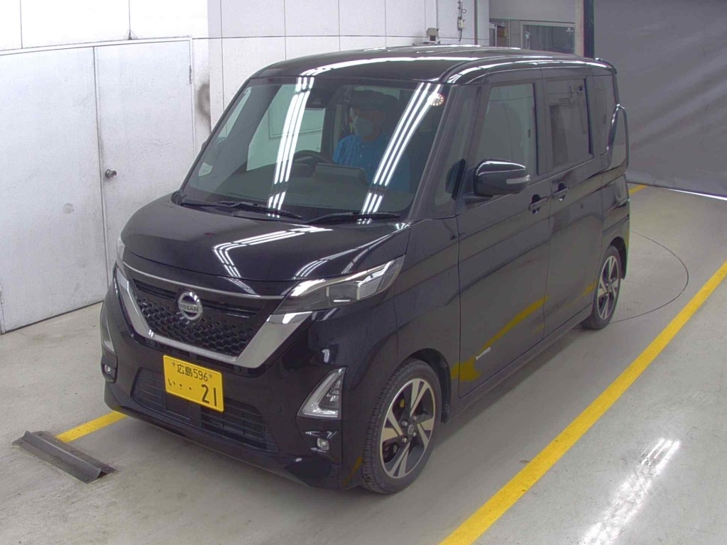 NISSAN ROOX