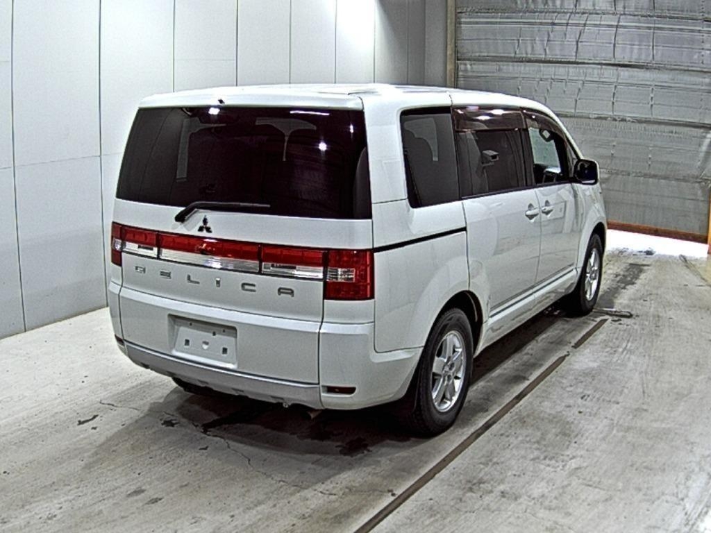MITSUBISHI DELICA D:5