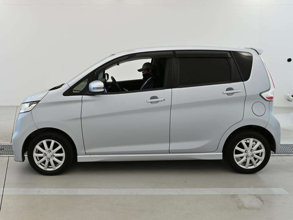 MITSUBISHI EK CUSTOM