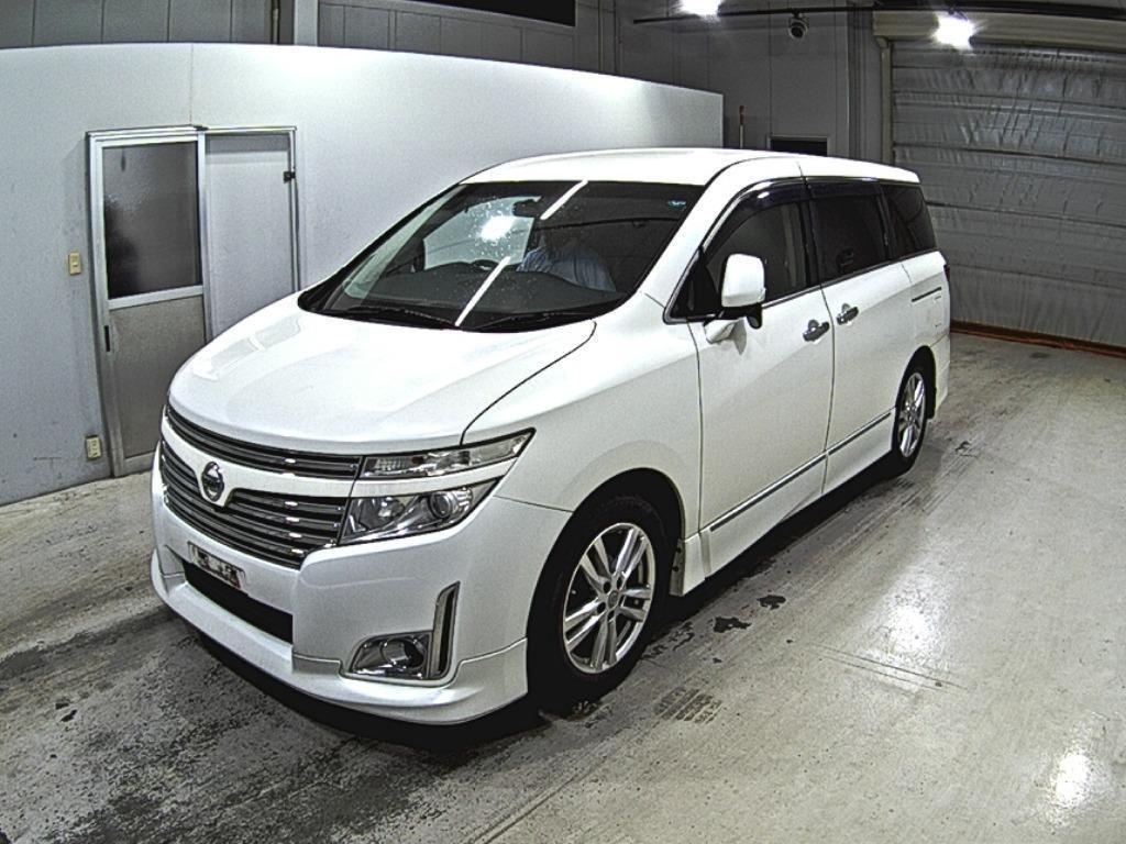 NISSAN ELGRAND