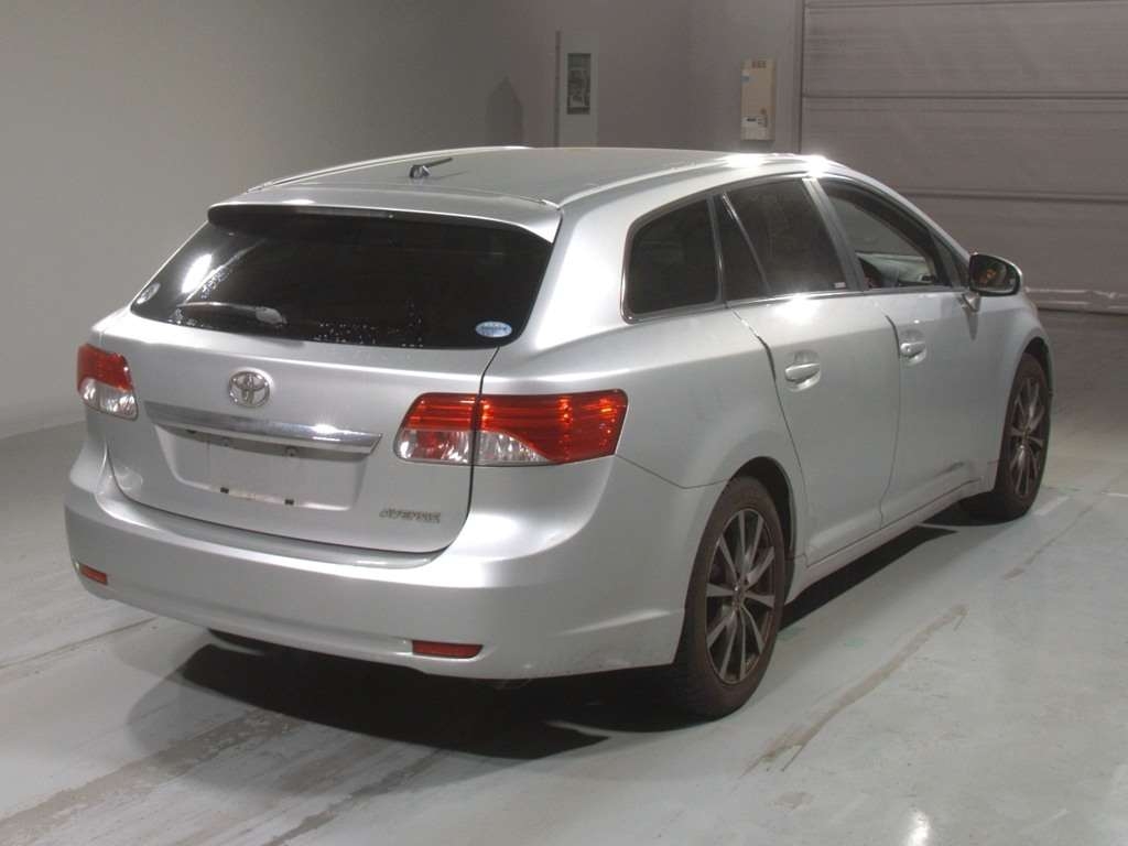 TOYOTA AVENSIS