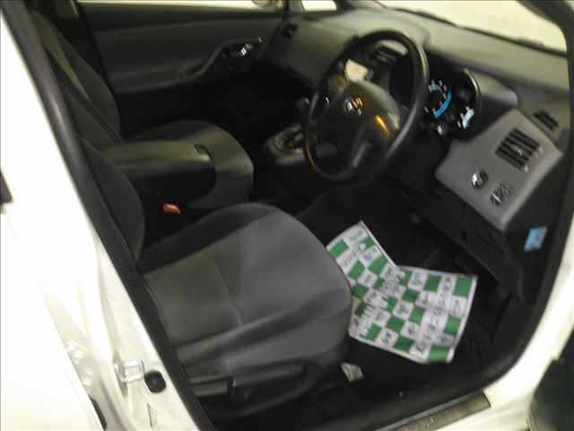 TOYOTA MARK X ZIO