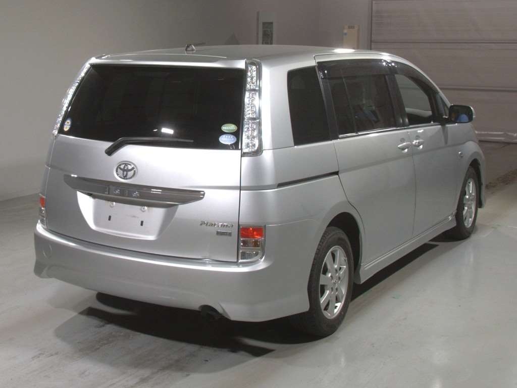 TOYOTA ISIS