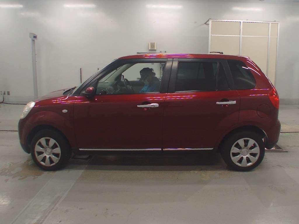 MAZDA VERISA