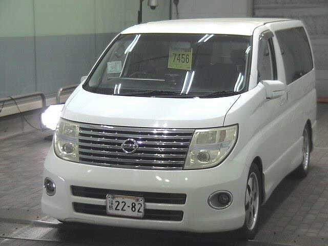 NISSAN ELGRAND
