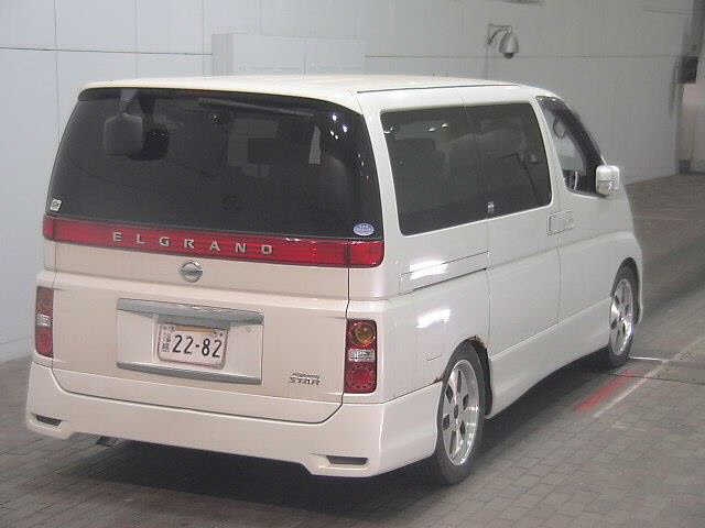 NISSAN ELGRAND