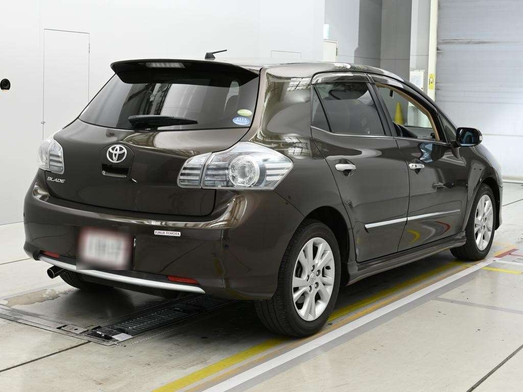 TOYOTA BLADE