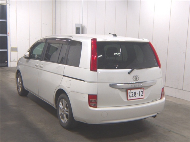 TOYOTA ISIS