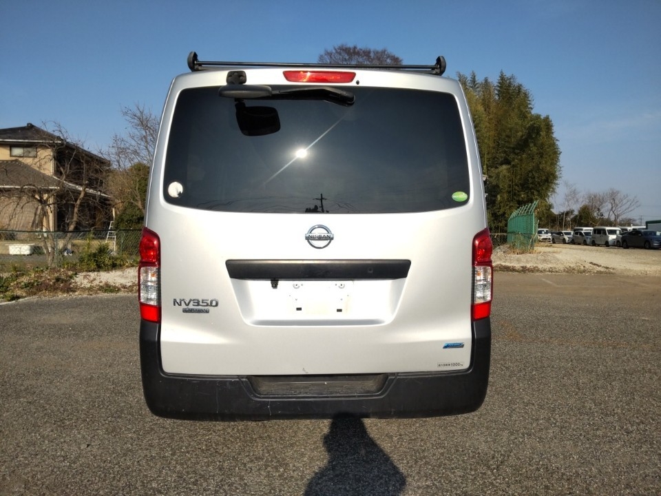 NISSAN NV350 CARAVAN