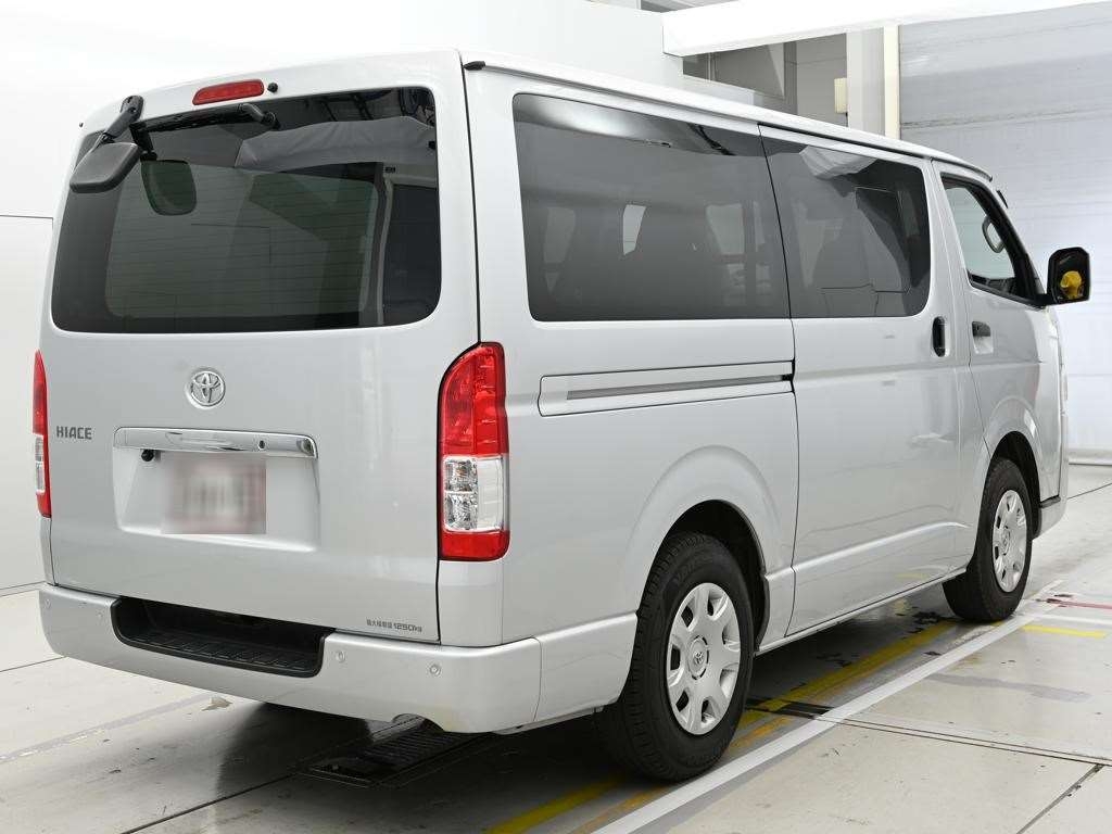 TOYOTA REGIUS ACE