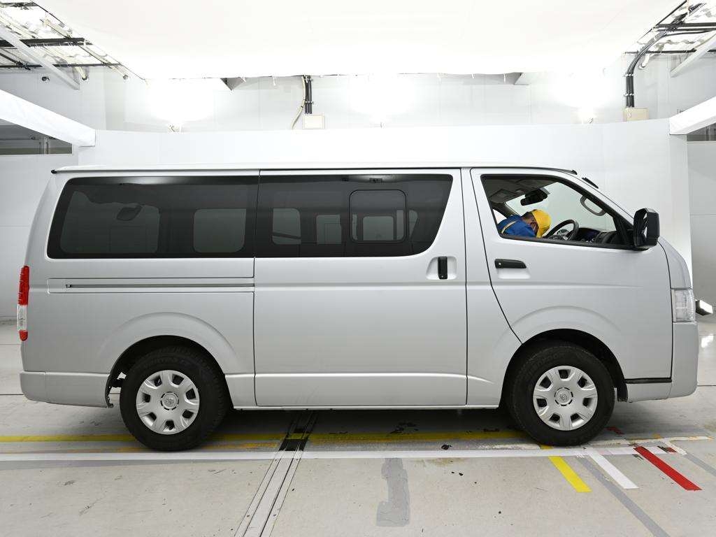 TOYOTA REGIUS ACE