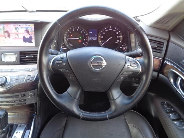 NISSAN FUGA