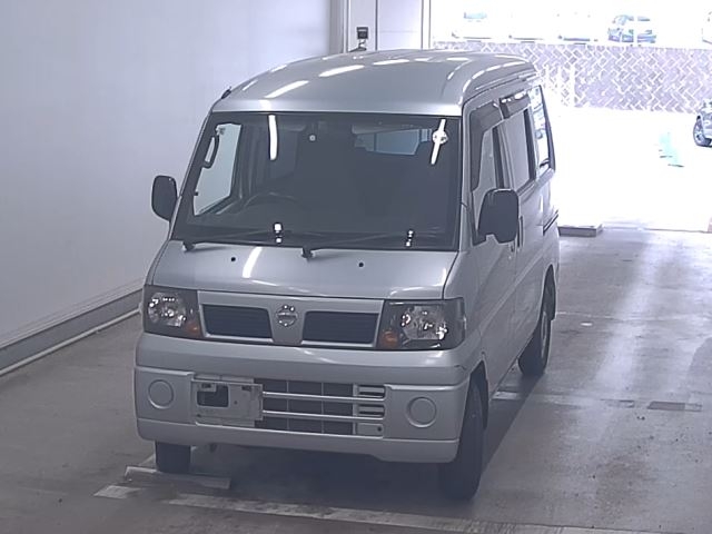 NISSAN CLIPPER