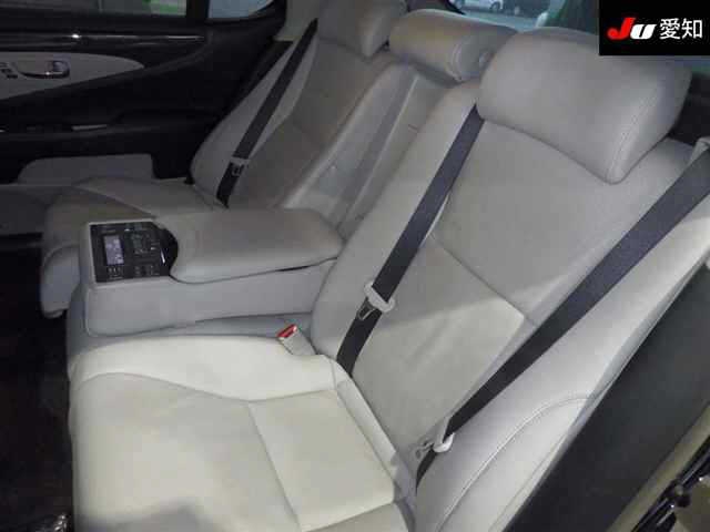 LEXUS LS600H