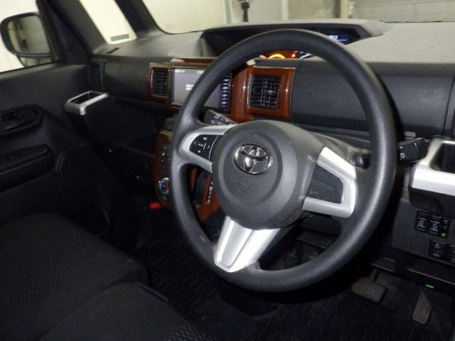 TOYOTA PIXIS MEGA