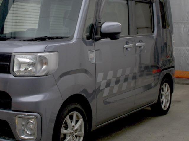 TOYOTA PIXIS MEGA