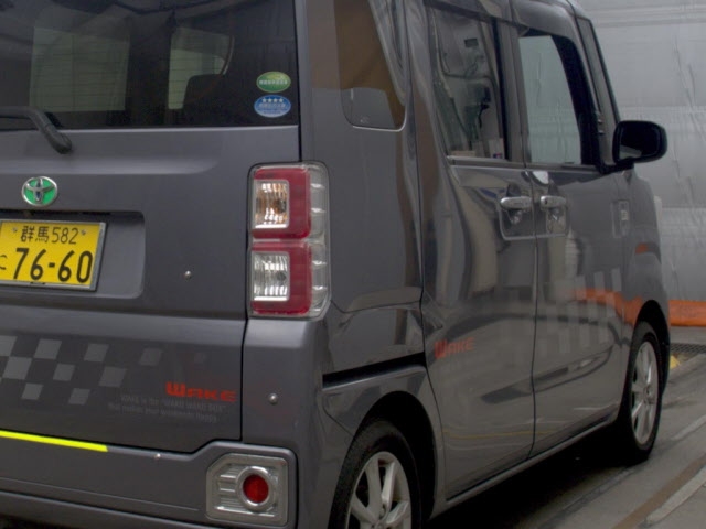 TOYOTA PIXIS MEGA