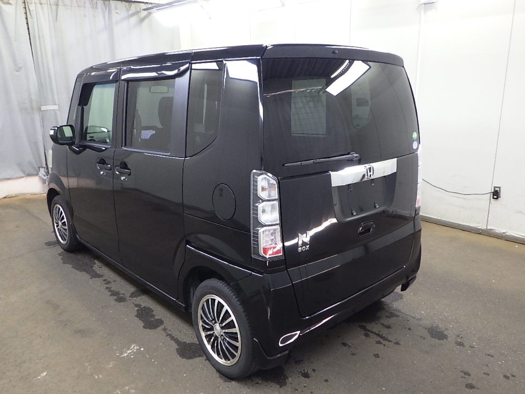 HONDA N-BOX