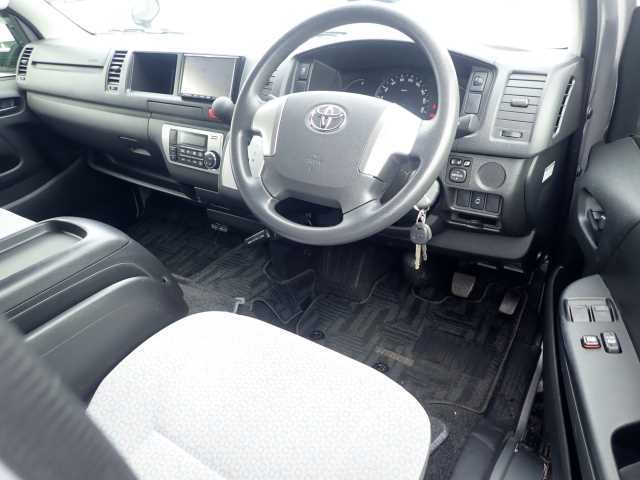 TOYOTA REGIUS ACE