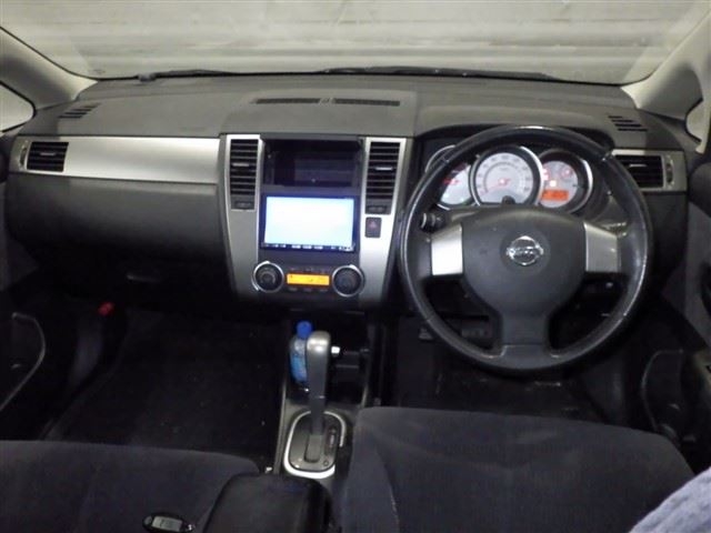 NISSAN TIIDA LATIO