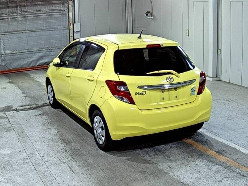 TOYOTA VITZ