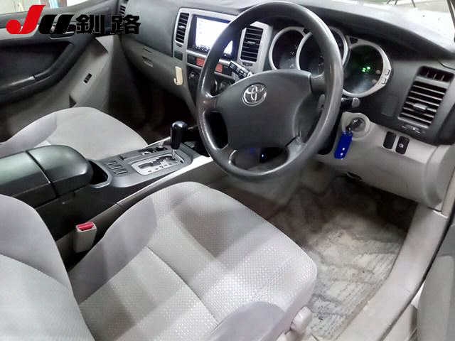 TOYOTA HILUX SURF