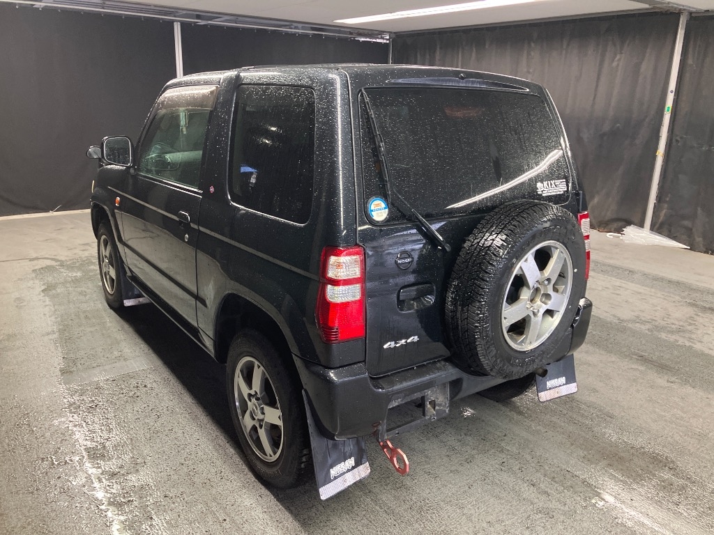 NISSAN KIX