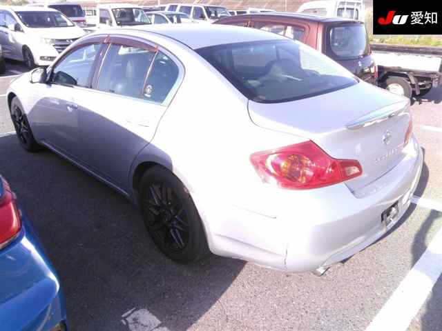 NISSAN SKYLINE