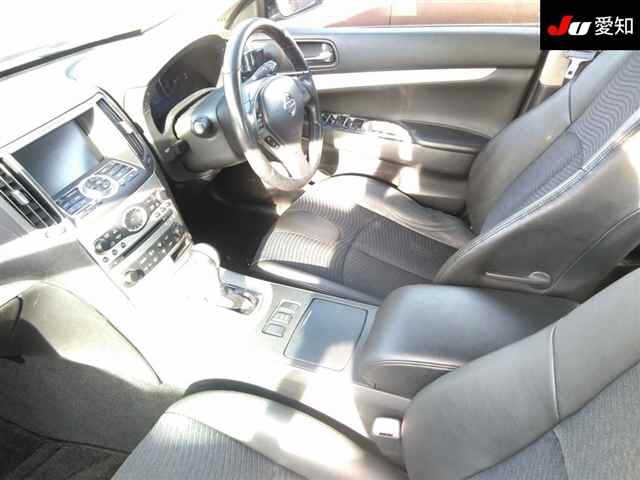 NISSAN SKYLINE