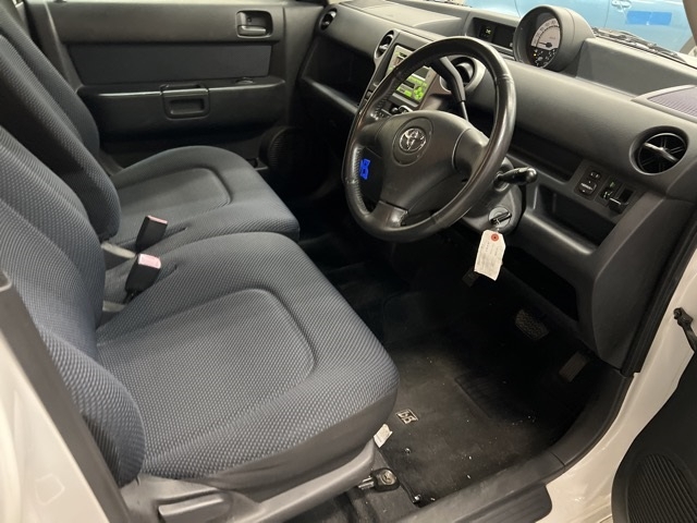TOYOTA BB