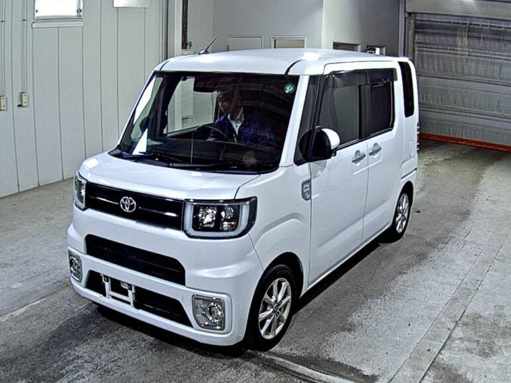 TOYOTA PIXIS MEGA