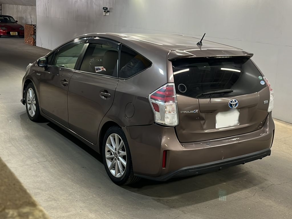 TOYOTA PRIUS ALPHA