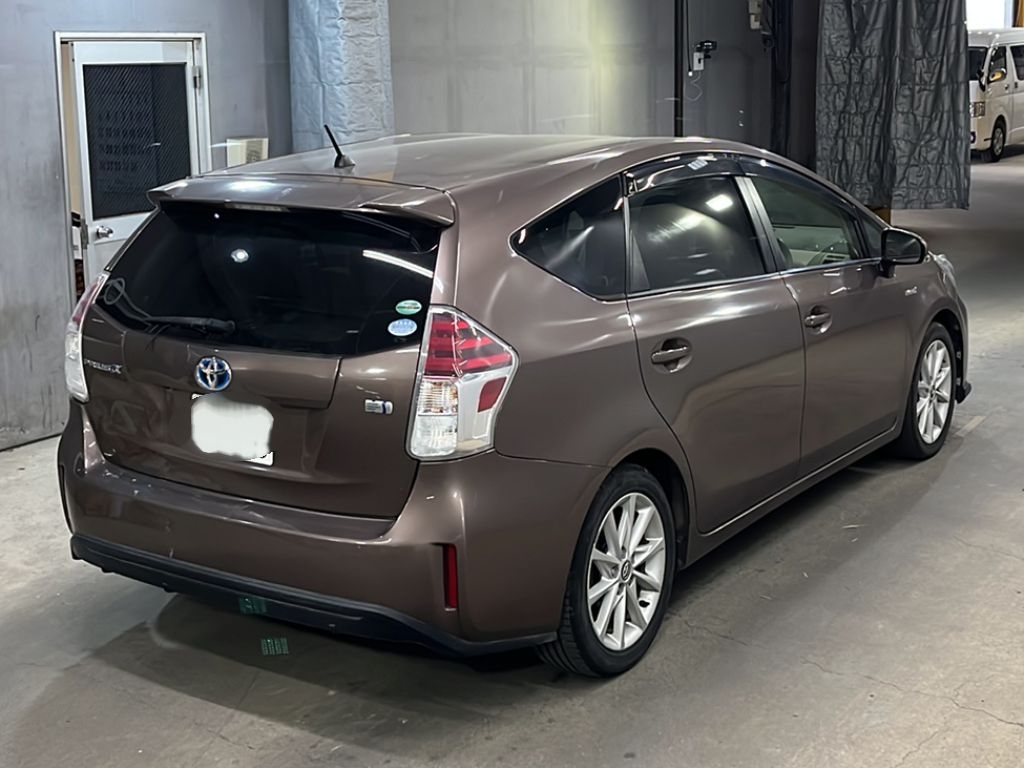 TOYOTA PRIUS ALPHA