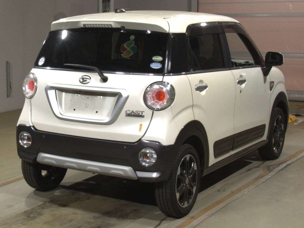 DAIHATSU CAST