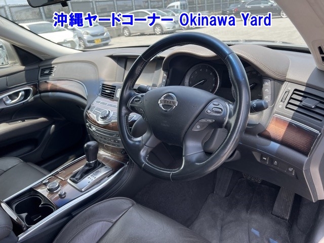 NISSAN FUGA