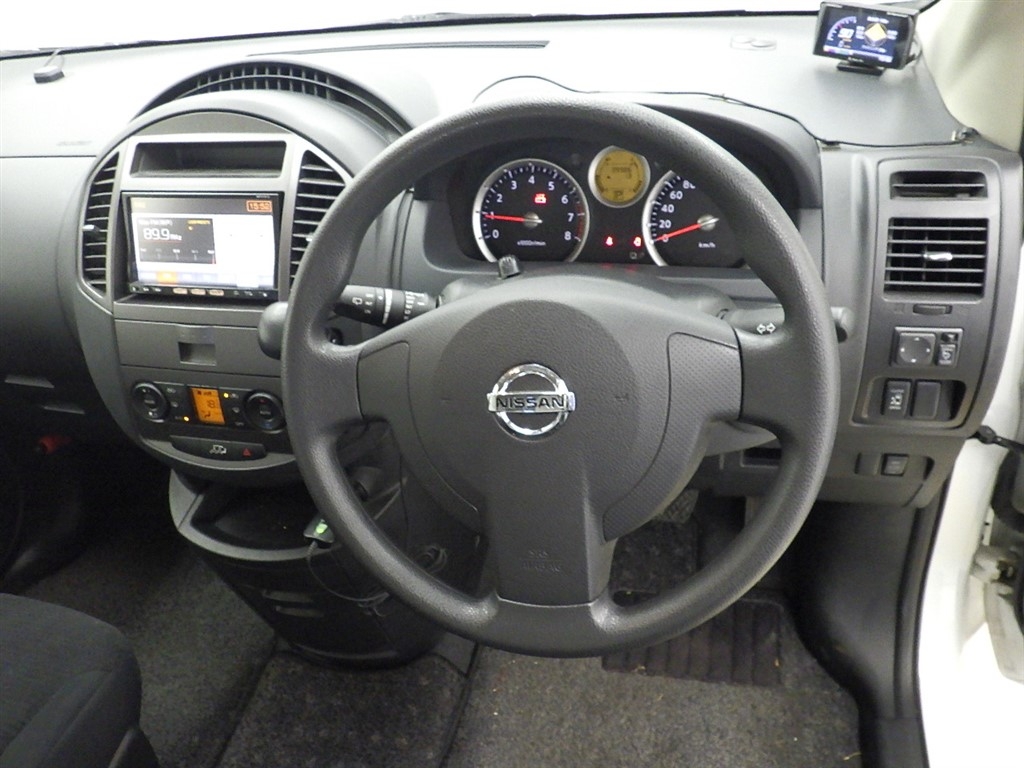 NISSAN LAFESTA