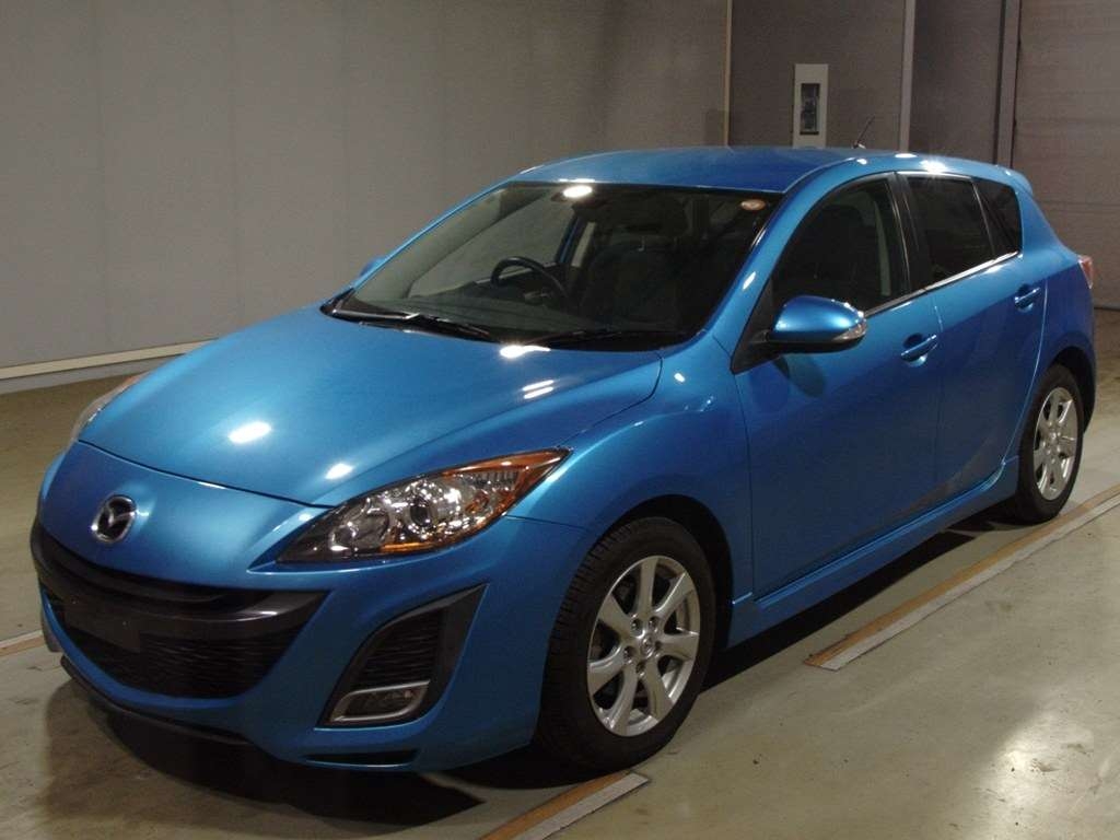 MAZDA AXELA