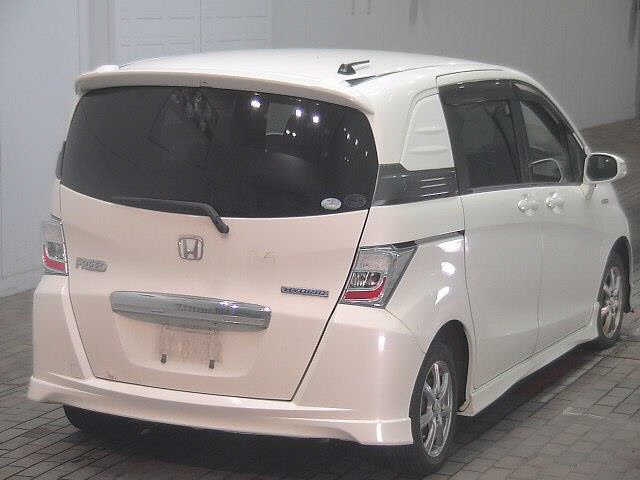 HONDA FREED SPIKE