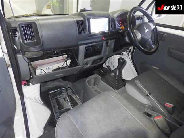 MITSUBISHI MINICAB