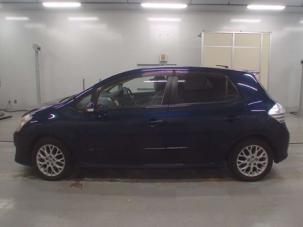 TOYOTA BLADE