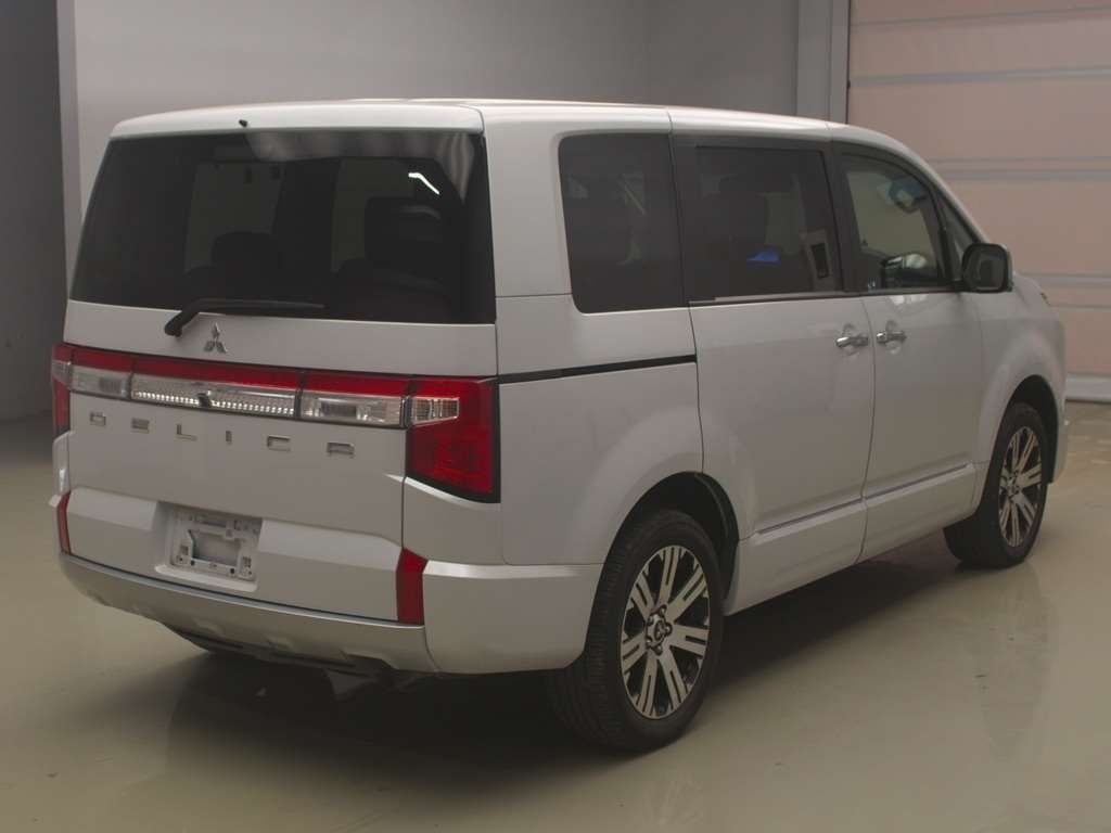 MITSUBISHI DELICA D:5